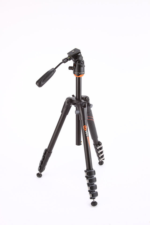Vanguard launches ‘travel’ tripod with foldaway panhead handle