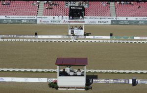 dressage judging