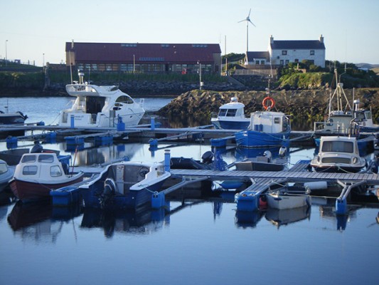 Vidlin Marina. Credit www.trawlerpictures.net