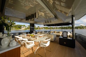 Well protected cockpit, perfect for dining, as well as large sunbathing area towards the stern of the yacht