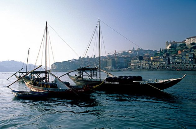 wine shipping, port wine, douro