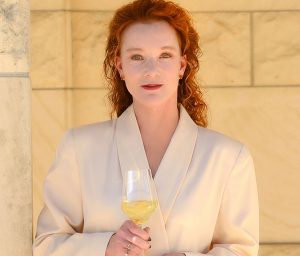Karen MacNeil