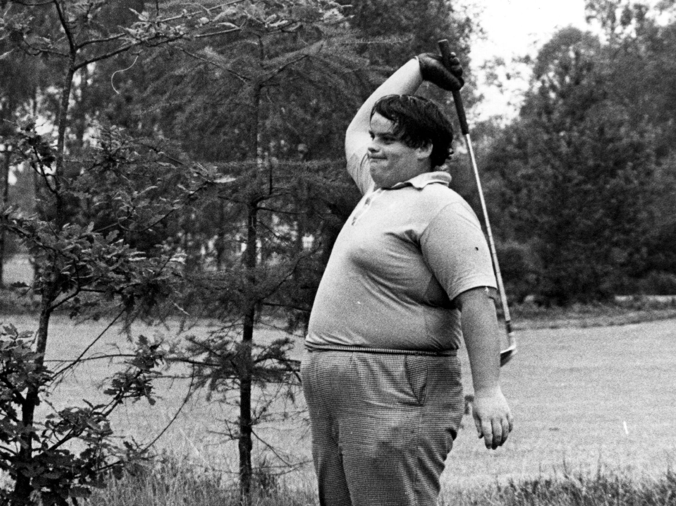 How many calories does a round of golf burn?