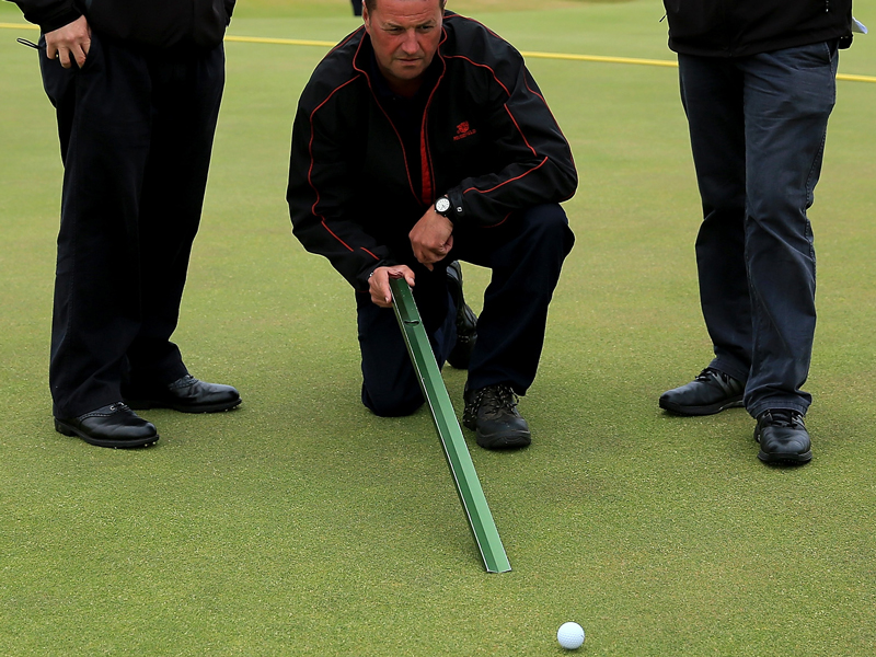 what is a stimpmeter and how does it work?