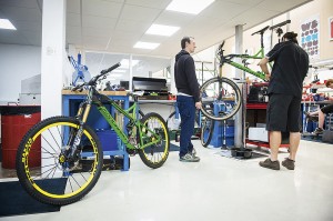 mojo suspension workshop