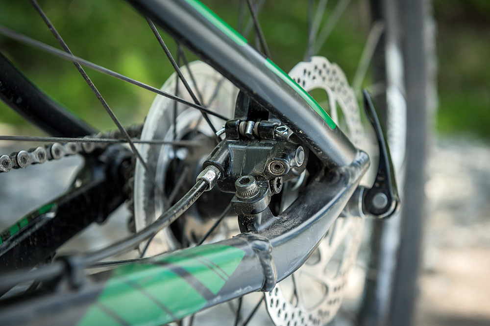 Spot the ball (bearings): give up, Giant uses flex instead of a pivot here