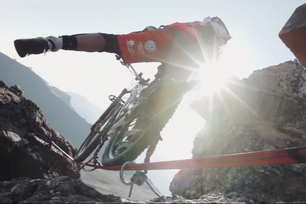 Kenney Beleay slackline mtb