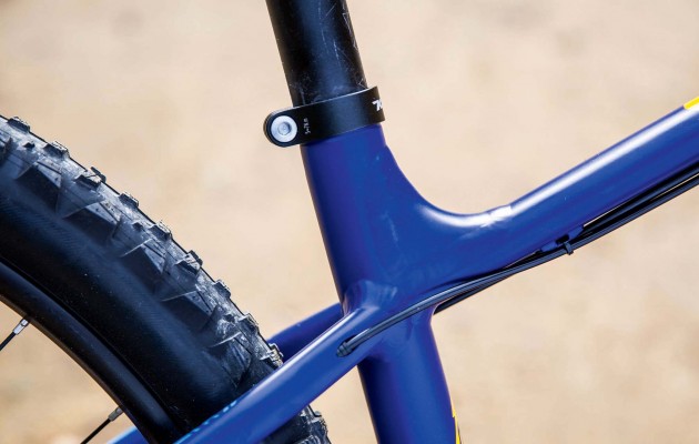 Kona Honzo AL 2016 review seatpost calmp