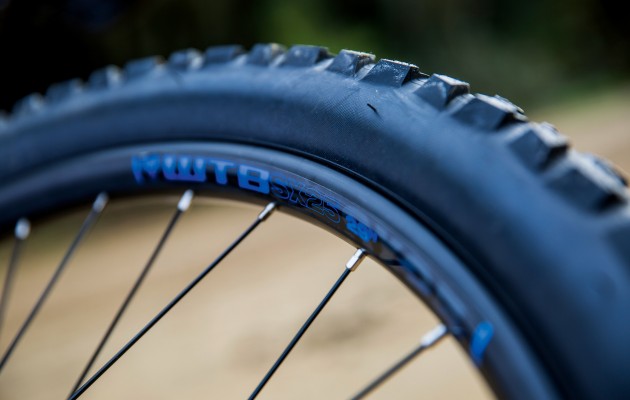 Kona Honzo DL 2016 review steel tyres