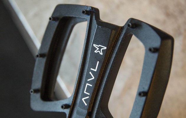 Core Bike 2016 ANVL pedal