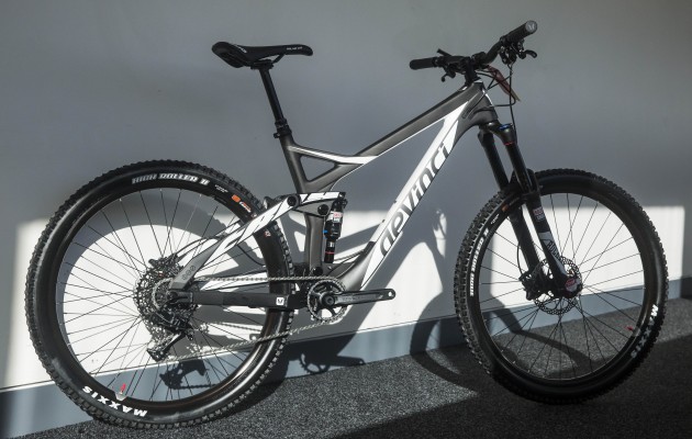 Core Bike 2016 Devinci Troy 1