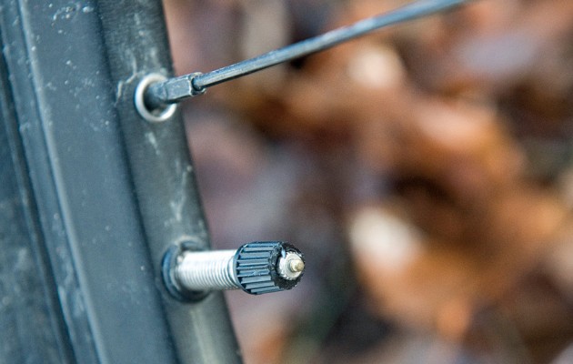 How to save oyur ride flat tyre