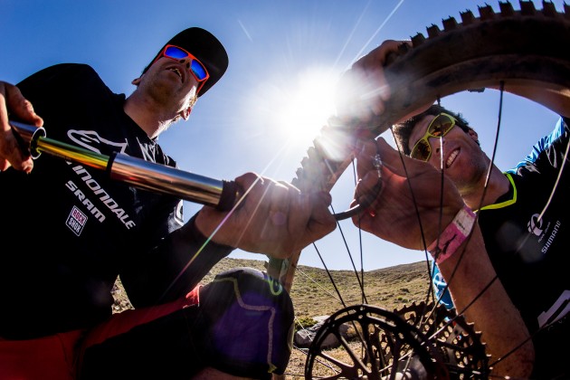 Jerome Clementz lends a hand