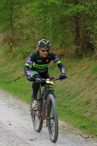 MTBs mixing it with the CXers