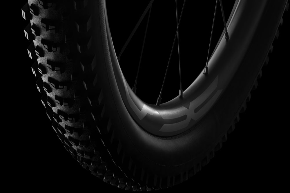 xF56701_Mavic_XA_Pro_Carbon_WTS_concept_detail2