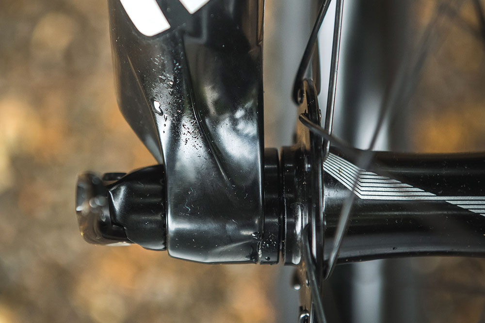 Torque Cap dropouts on the Yari let Spesh fit big end caps for stiffness