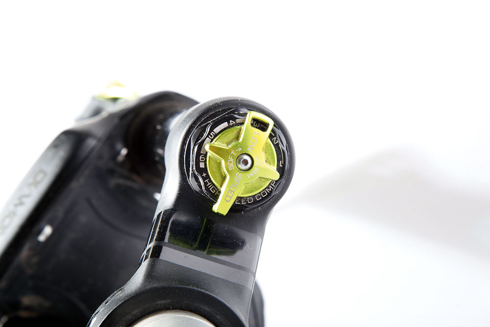 Off The Top dial helps with small bump sensitivity