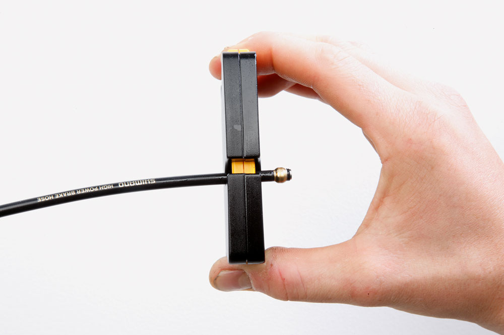 xworkshop-fitting-new-disc-brake-07