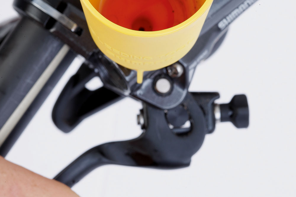 xworkshop-fitting-new-disc-brake-12