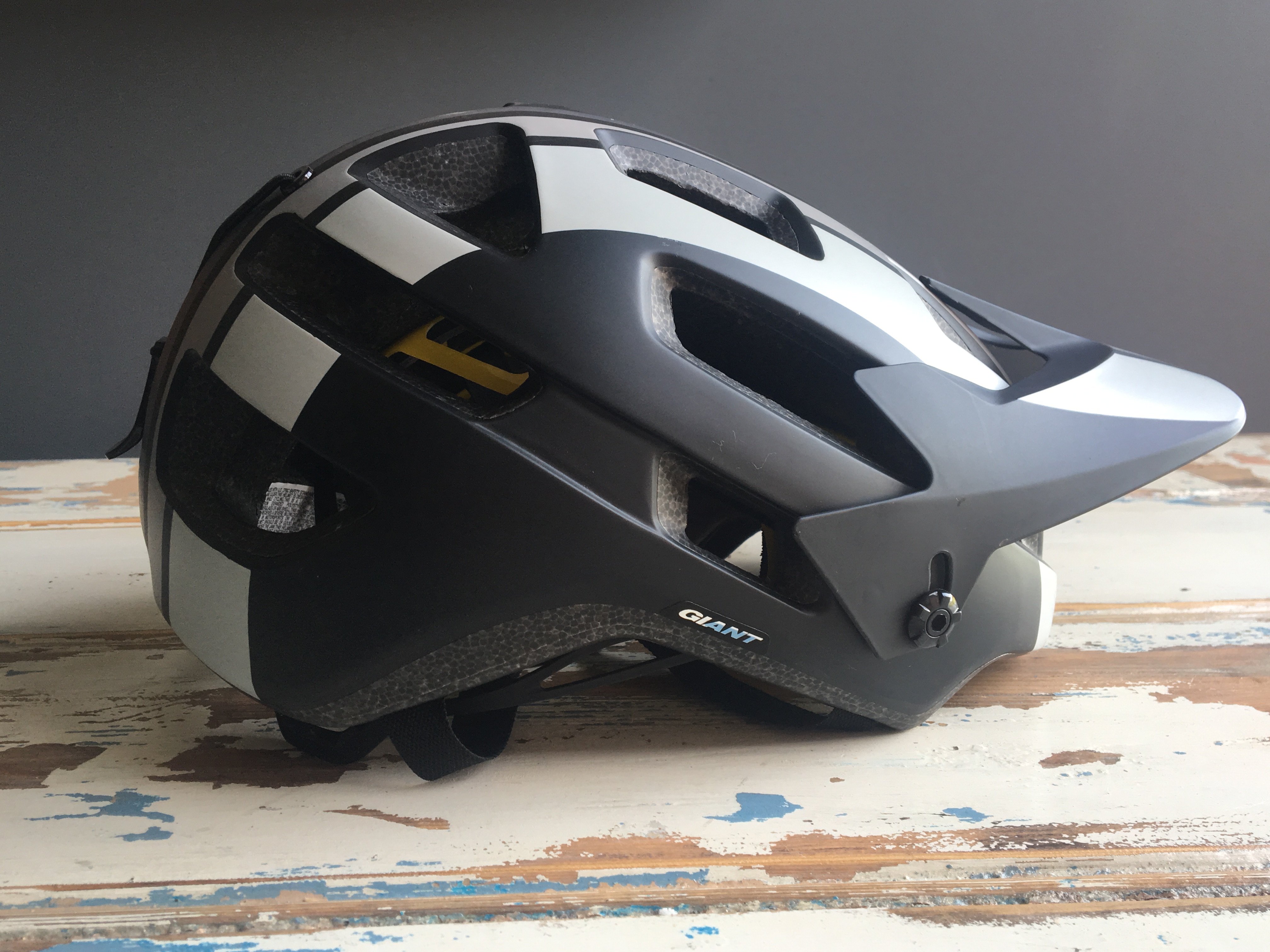 Giant Rail mips helmet