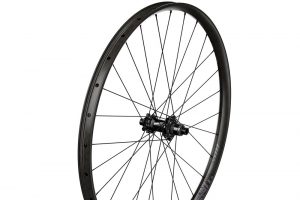 sram roam 60