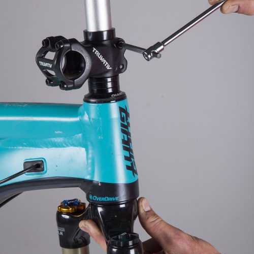 How to fit a suspension fork MBR