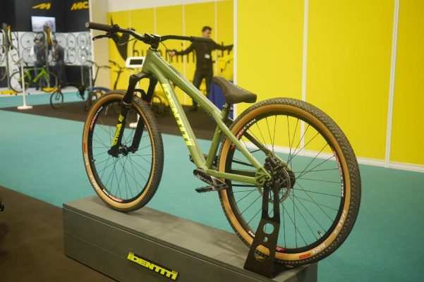 identiti dr jekyll frame