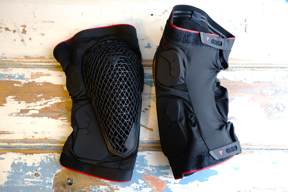 dainese trail skins