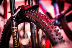specialized BLCK DMND