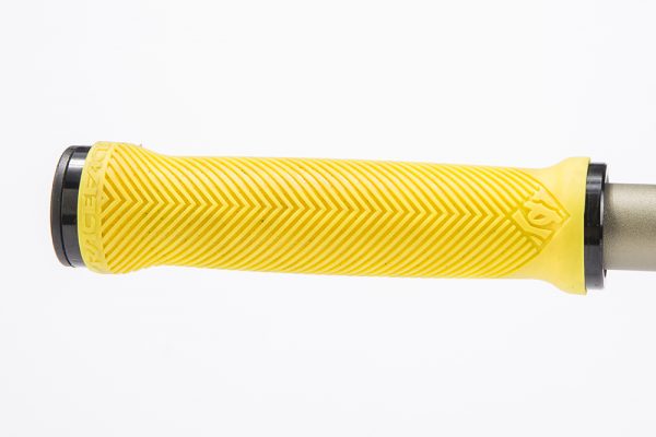 Race Face Love Handle