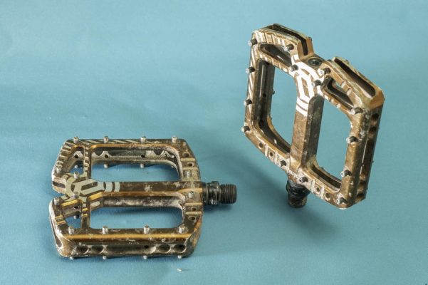 deity flat pedals