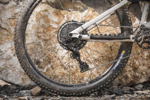 Microshift Advent X drivetrain side-on
