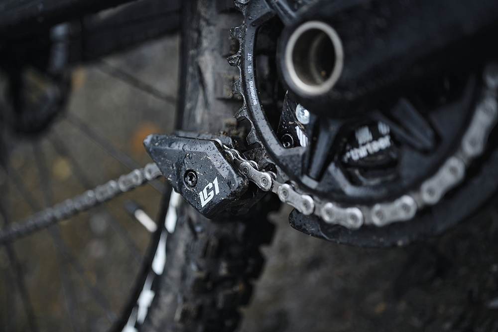 e*thirteen LG1 chain guide increases chain/chainring overlap