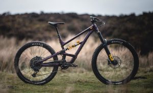 Photo of YT Capra MX Uncaged 9 version 2022