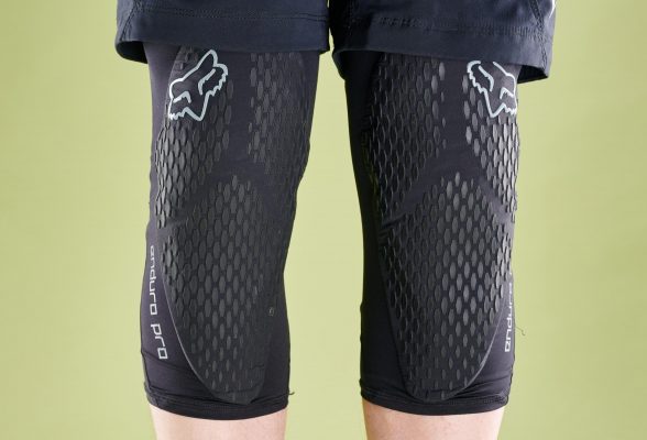 Fox Enduro D3O Knee Guard – Ginocchiera Ultraleggera Con Inserti D3O, CE Livello 1, Nera
