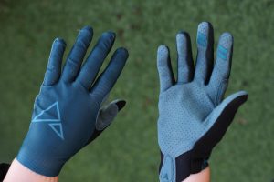 Altura Kielder Trail gloves