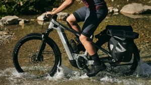 Canyon Pathlite:ON 9 LTD SUV being ridden through a river
