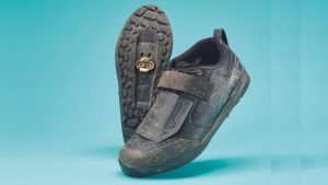 Shimano AM9 mountain bike shoes