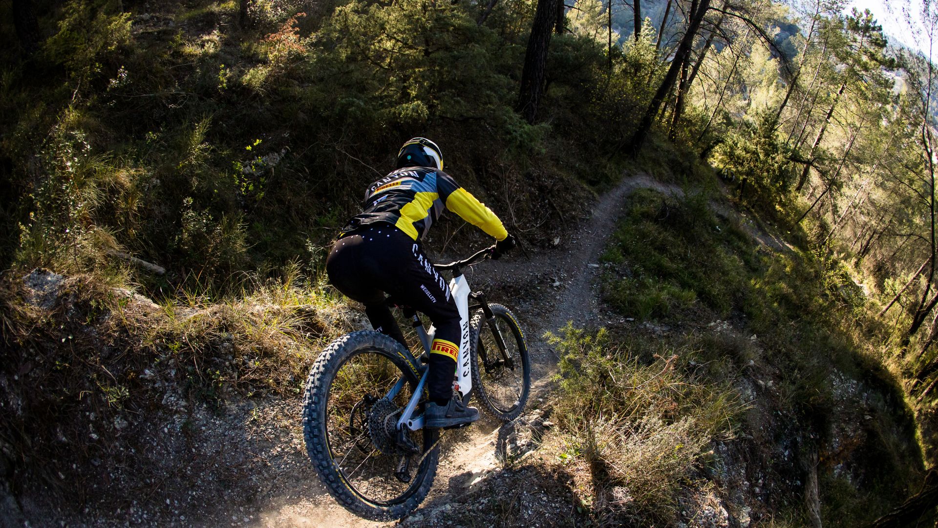 Canyon Strive:ON advertorial