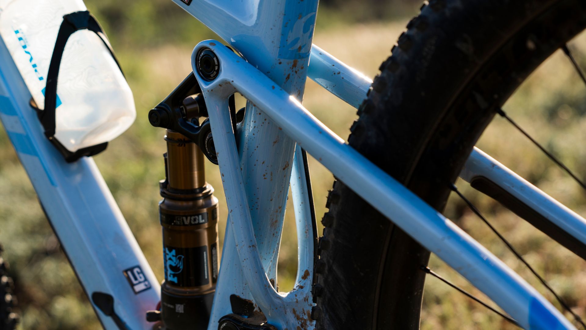 James Bracey tests the Pivot Mach 4 SL Team XX SL