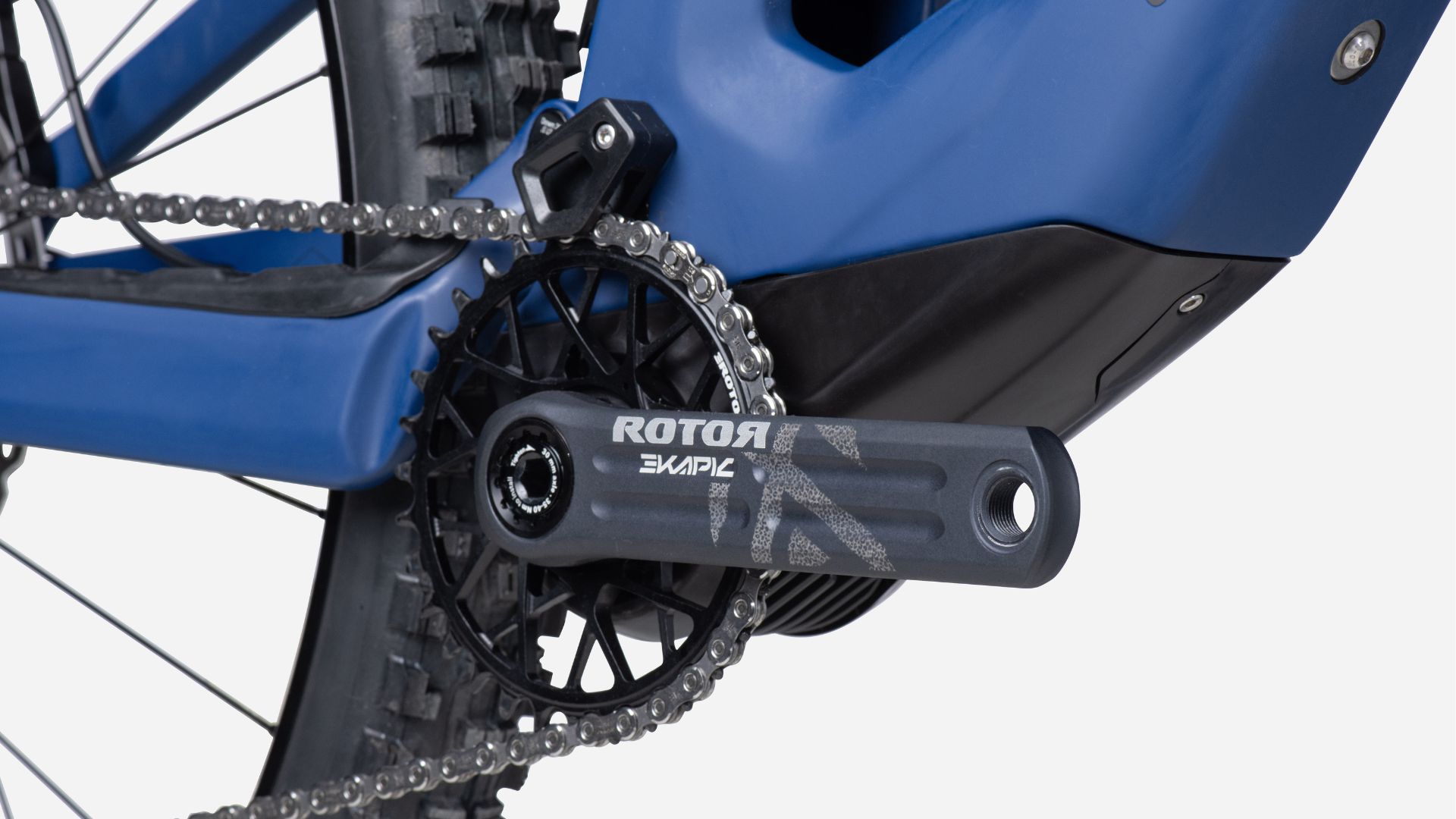 Detail of crankset and motor on the Lapierre E-Zesty 2023 electric mountain bike eMTB