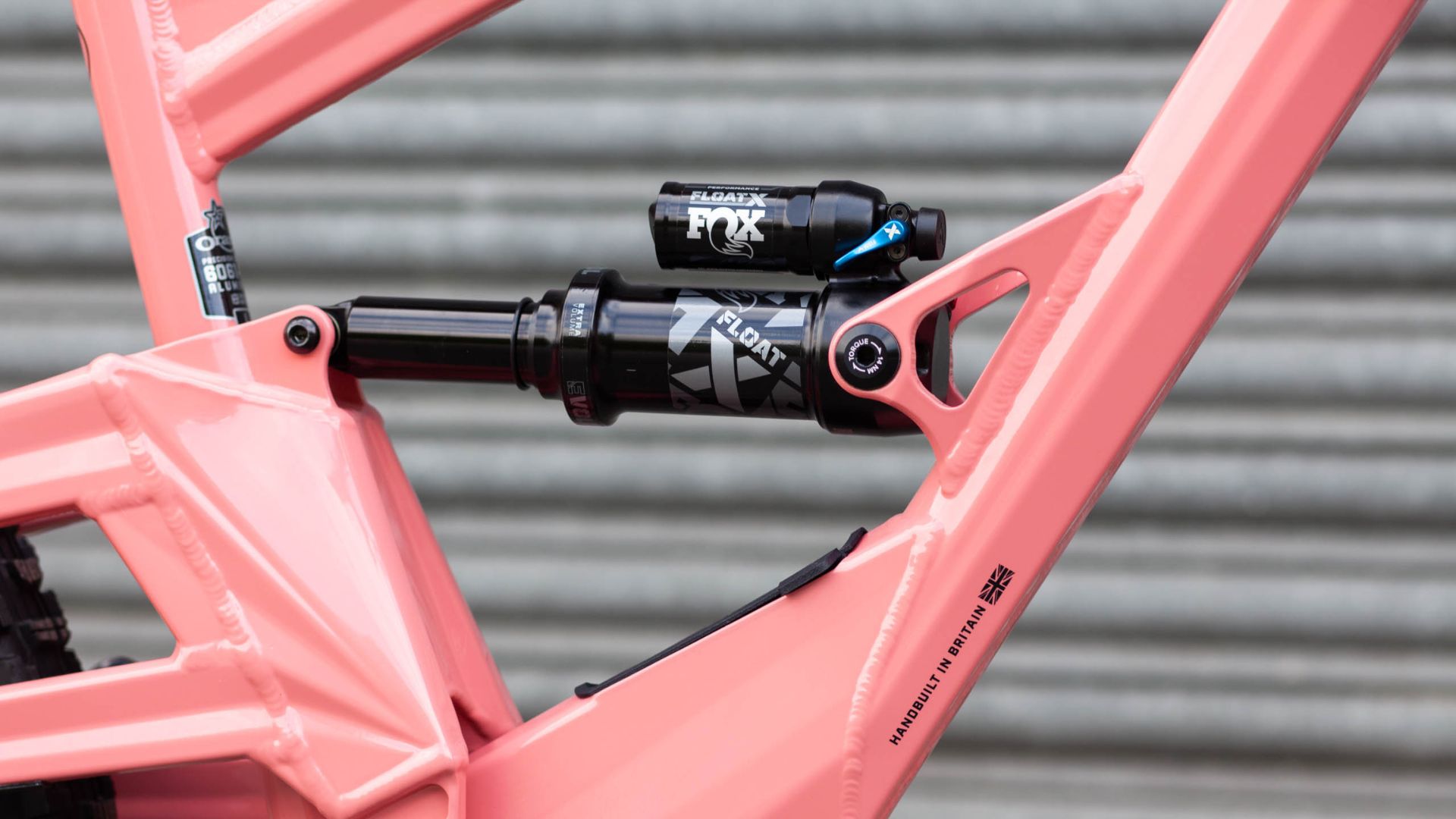 Rear shock on the Orange Switch 6 2023