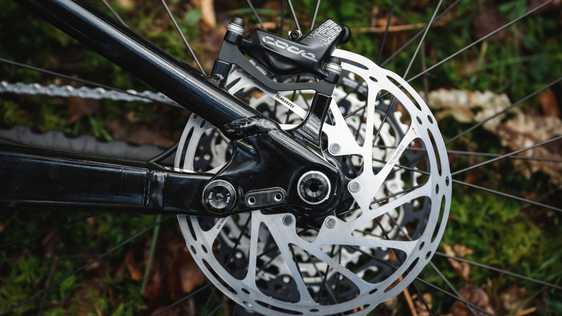 Rear brake on the Cannondale Moterra Neo Carbon LT 2023 emtb review