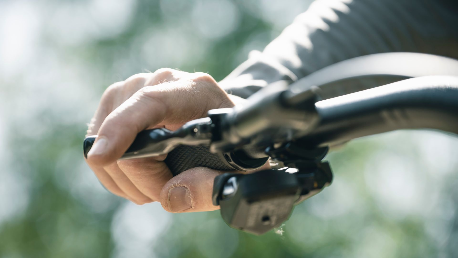 Brake lever position - cockpit set up - YT Be A Better Rider week