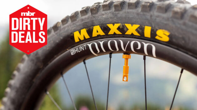 Hunt Proven Carbon Enduro H_Core V2 wth a Maxxis tyre and MBR dirty deals logo