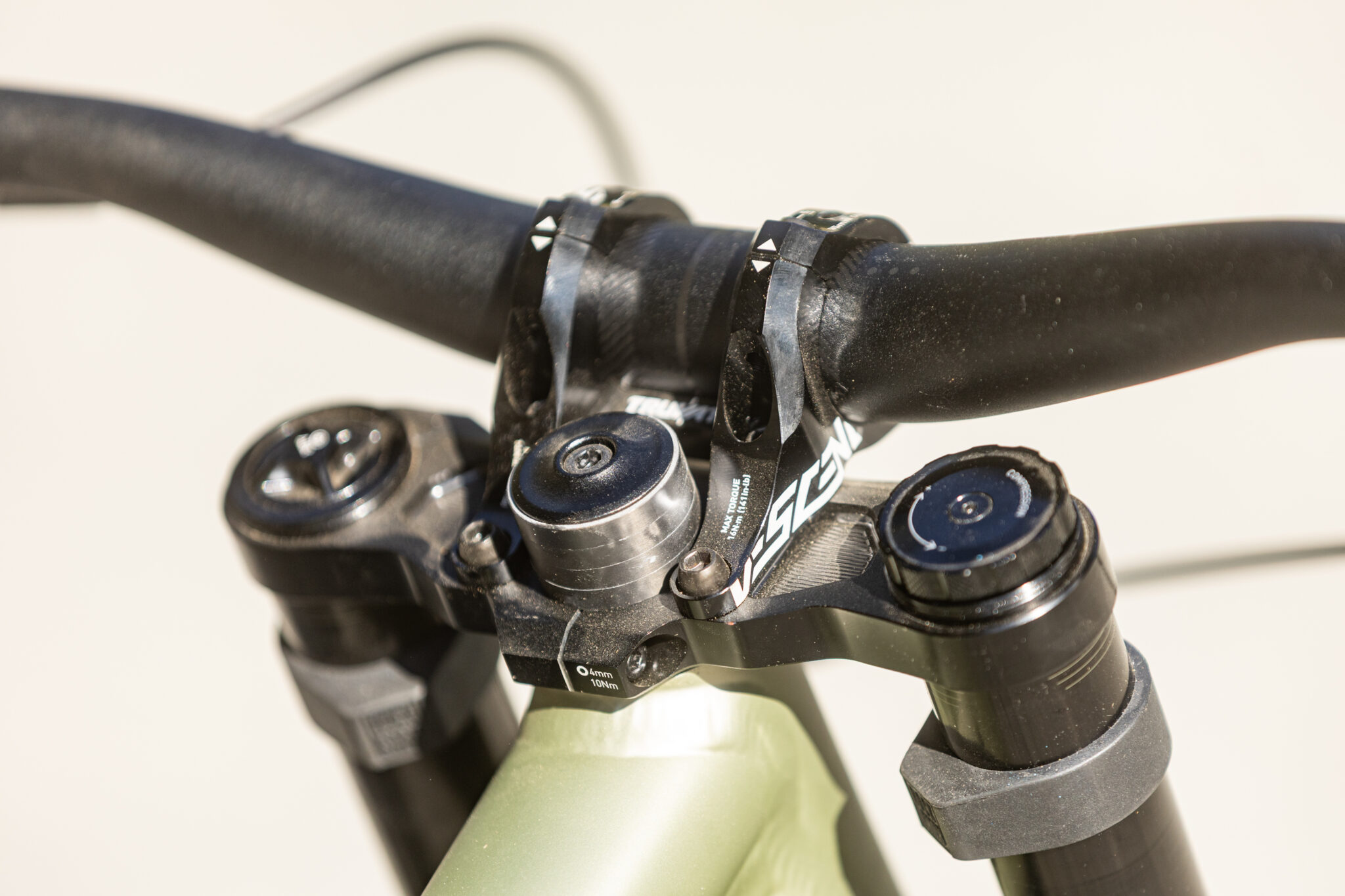 Spceialized Status Lettering The Specialized Status 2 is the perfect holiday bike for Alpine ...