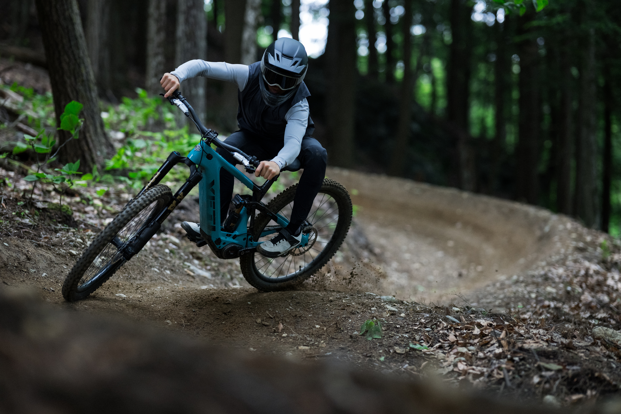 The Yeti LTe Is An E Enduro Racer s Dream With A Full fat Bosch Drive 