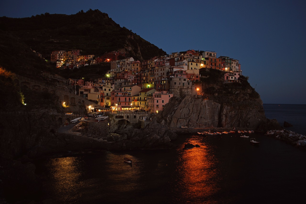 Use masks to hide layers in Photoshop - Adobe Use masks to hide layers in Photoshop - Adobe