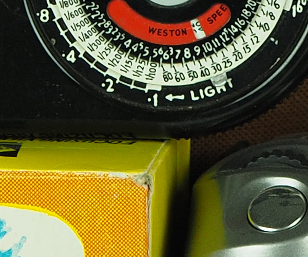 Olympus OM-D E-M5 Mark II, 40MP mode, ISO 800 JPEG, 100% crop