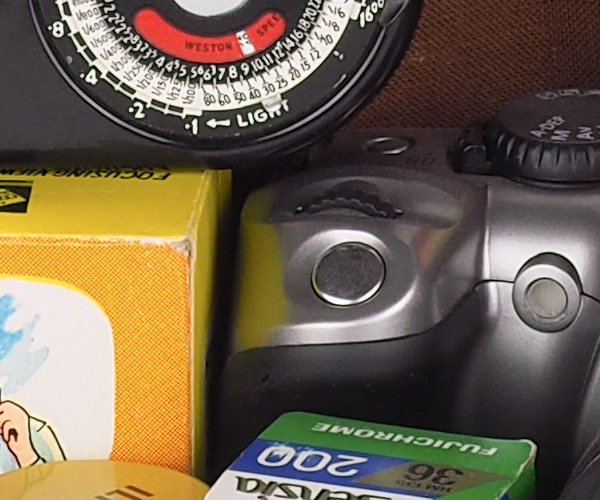 Olympus OM-D E-M5 Mark II ISO 200 JPEG, 100% crop